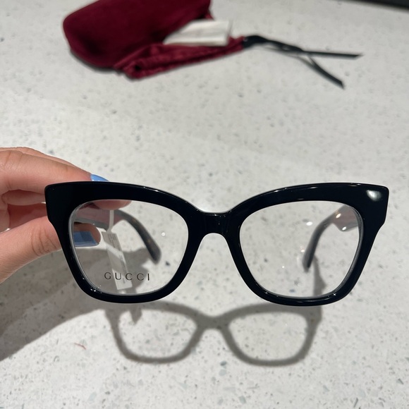 Gucci Eyeglasses - Picture 14 of 16